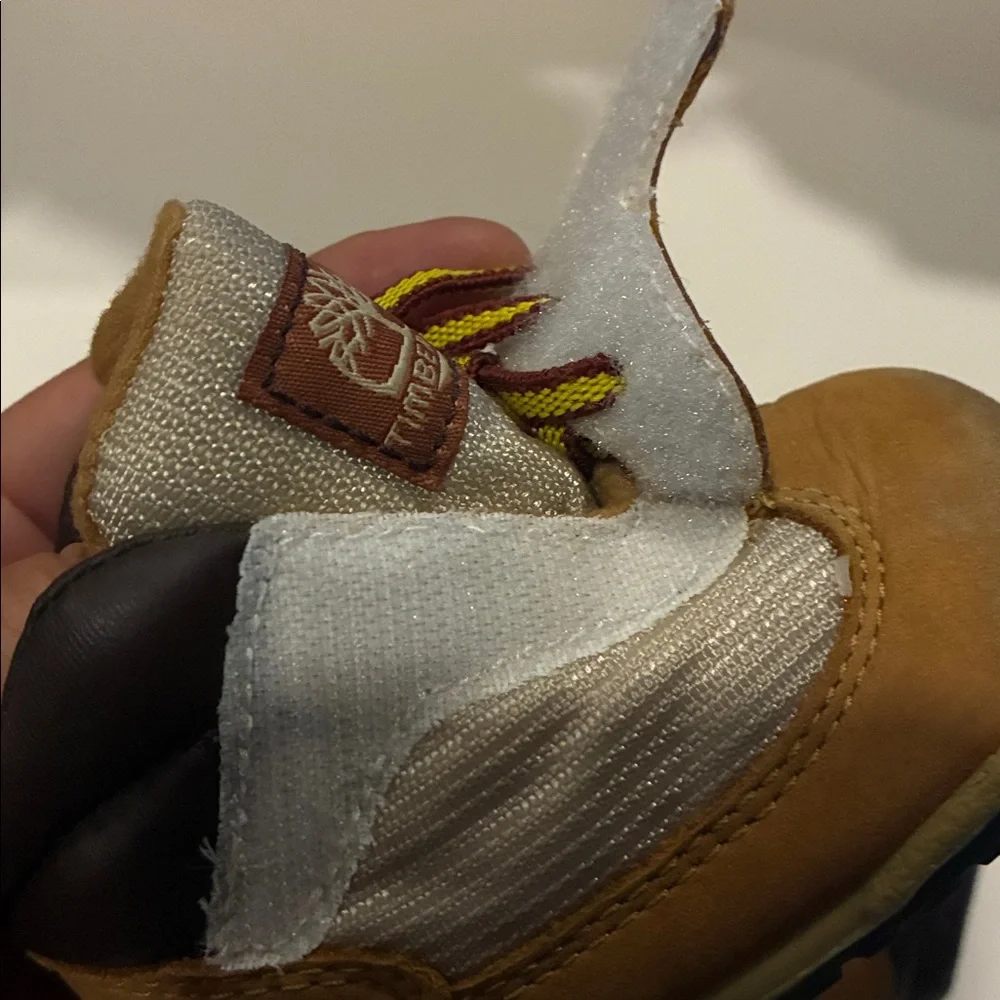 Timberland Baby Booties Genuine Leather Nubuck Velcro Easy Lug Sole Size 1  NWOT